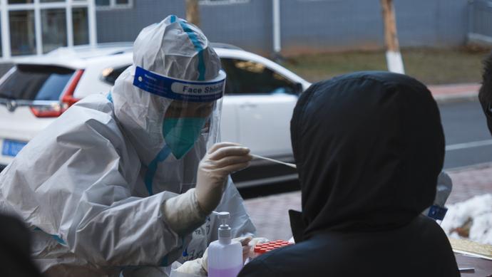 大连8天215人感染，传染速度快因学生等群体聚集性强