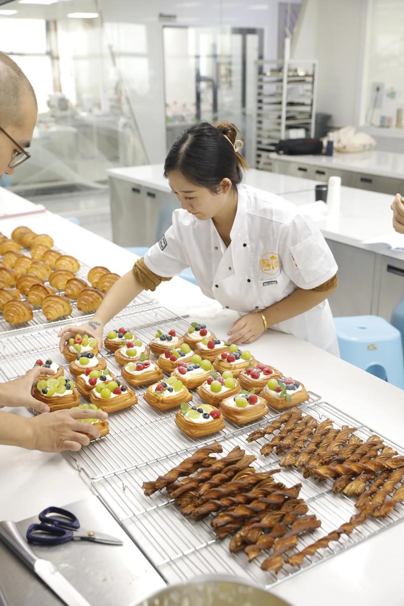 河北桃城蛋糕培训好去处，甜蜜烘焙学院等多家任你选