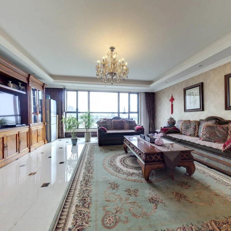 中海九号公馆别墅样板间，高端豪华且户型多样，还有文脉底蕴